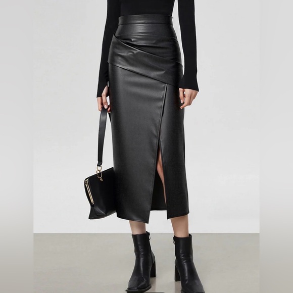 Commense Dresses & Skirts - Commense Ruched Slit PU Leather MIDI Skirt NWT Size M